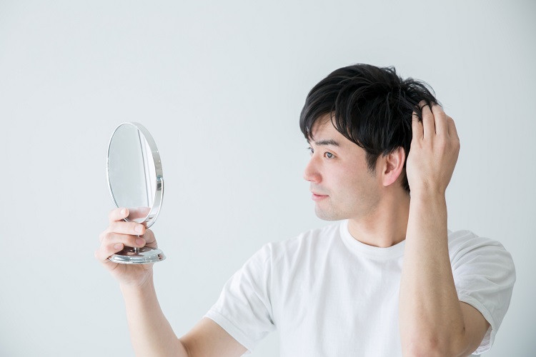 クリニック監修 Agaを自分でチェックしたい 自分でできるの 薄毛 Aga治療のあれこれ Dクリニック福岡 旧城西クリニック福岡 の頭髪コラム